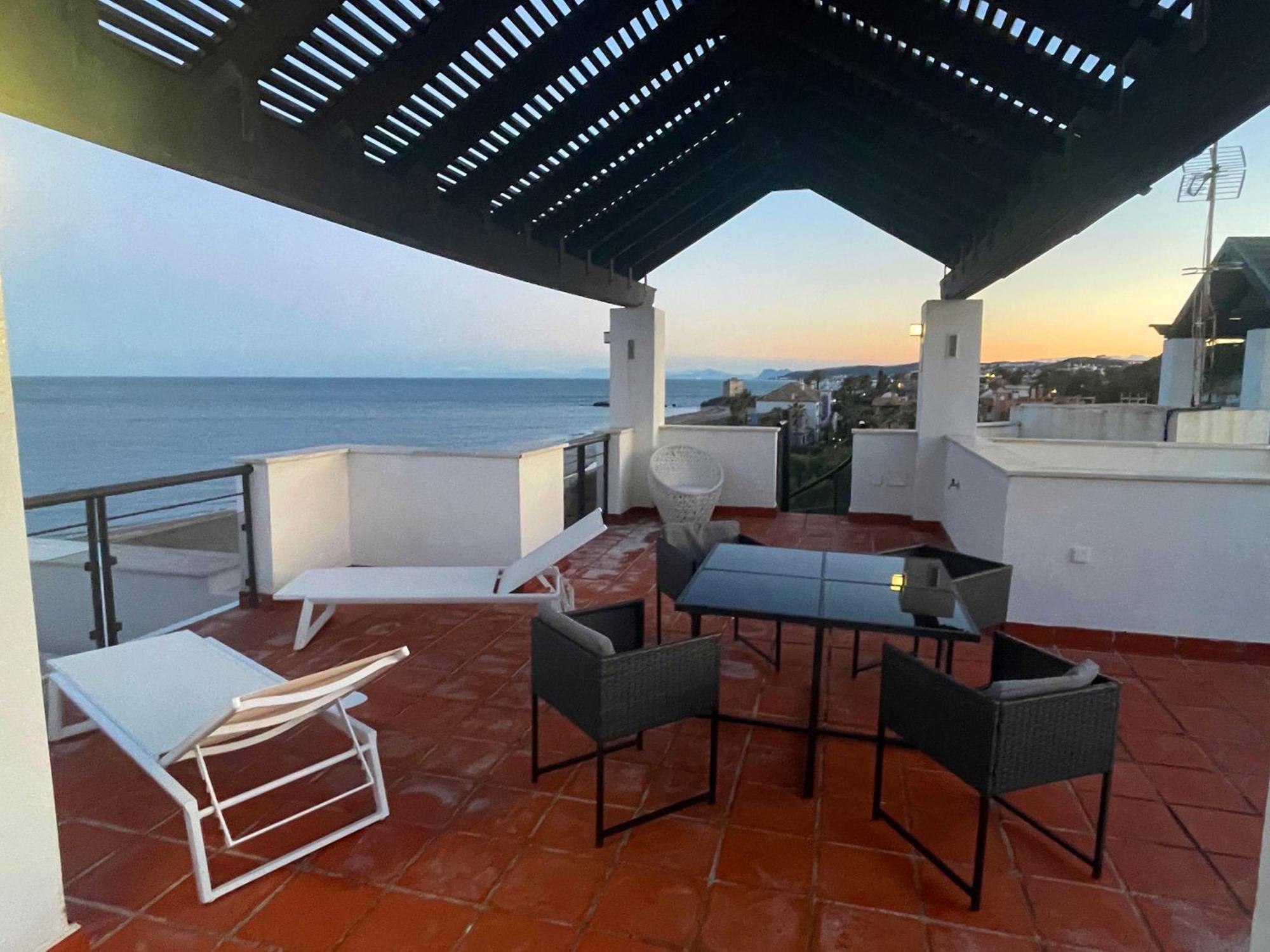 Exclusive Luxury Frontline Beach Penthouse Casares Del Mar - Estepona Экстерьер фото